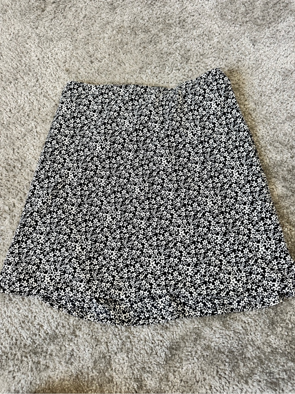 Black & White Floral A-Line Skirt - Classic Everyday Style